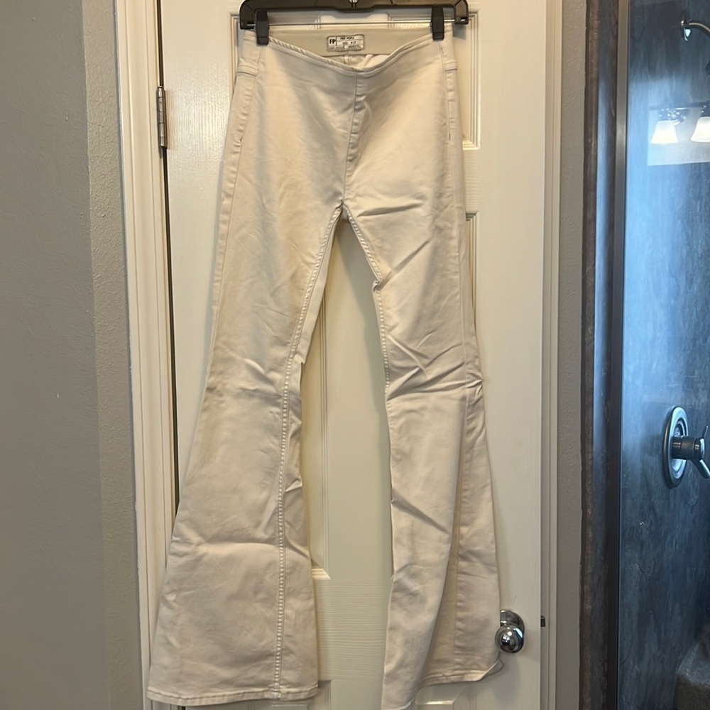 Free people white bell bottom jeans